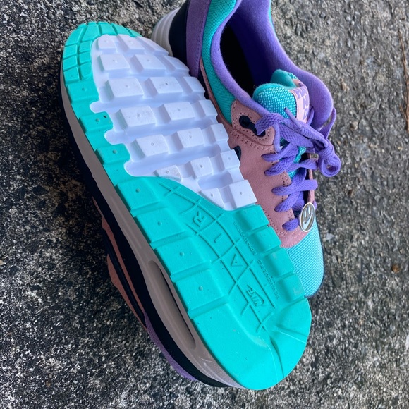 Have A Nike Day Air Max 1 - Picture 2 of 3